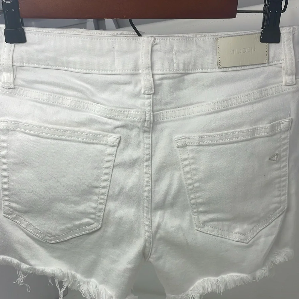 Hidden White Frayed Hem Women Shorts Size Small Excellent Condition